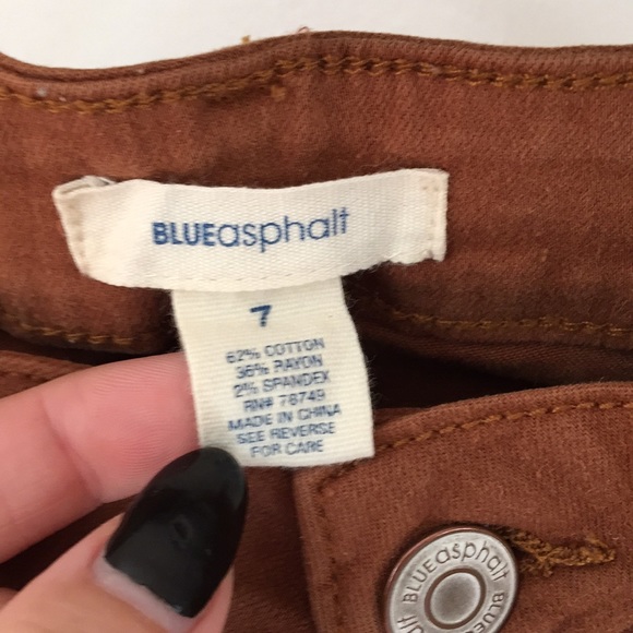 NWOT Ripped Jeans - Picture 2 of 4